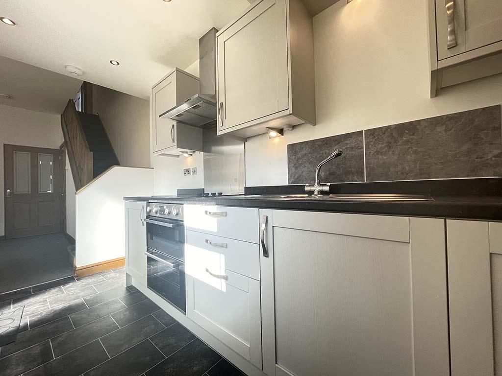3 bedroom mid terrace house To Let in Barnoldswick - IMG_0293.jpg
